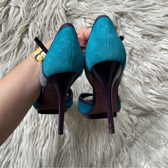 Tory Burch Color Block Mixed Media Blue Gray Suede Canvas Heeled Sandals Sz 7.5 - Picture 6 of 10